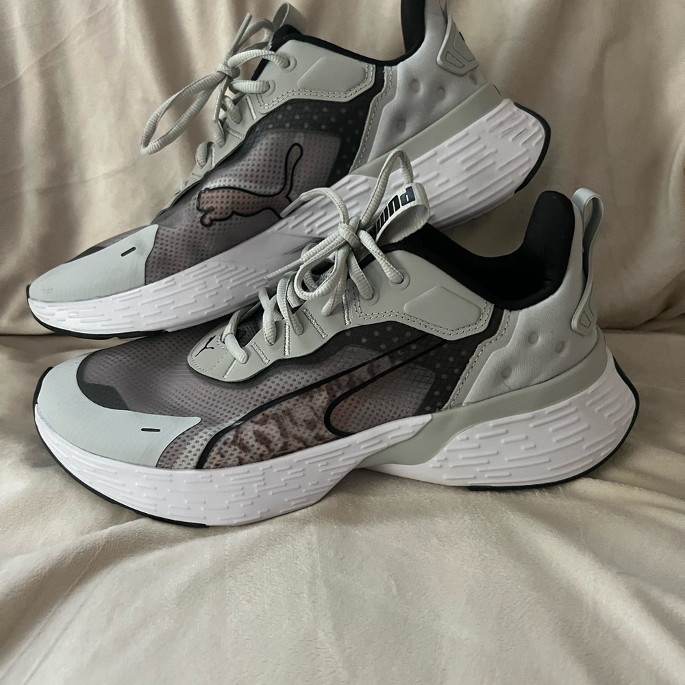 Women's Puma Running Shoes